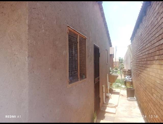 2 BEDROOM HOUSE FOR SALE IN SOSHANGUVE XX